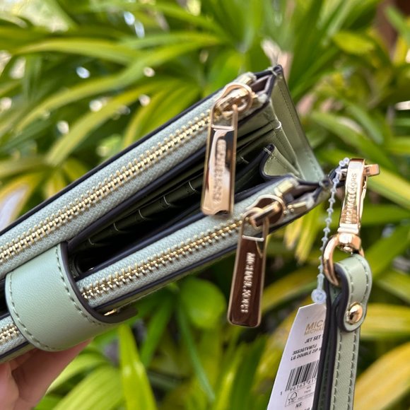 Michael Kors Jet Set Large Double Zip Phone Wallet Graphic Logo MK Light Sage - Picture 10 of 10